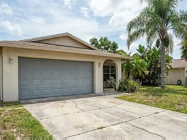 Is Your Garage Door in Volusia County Ready for a Full Replacement?