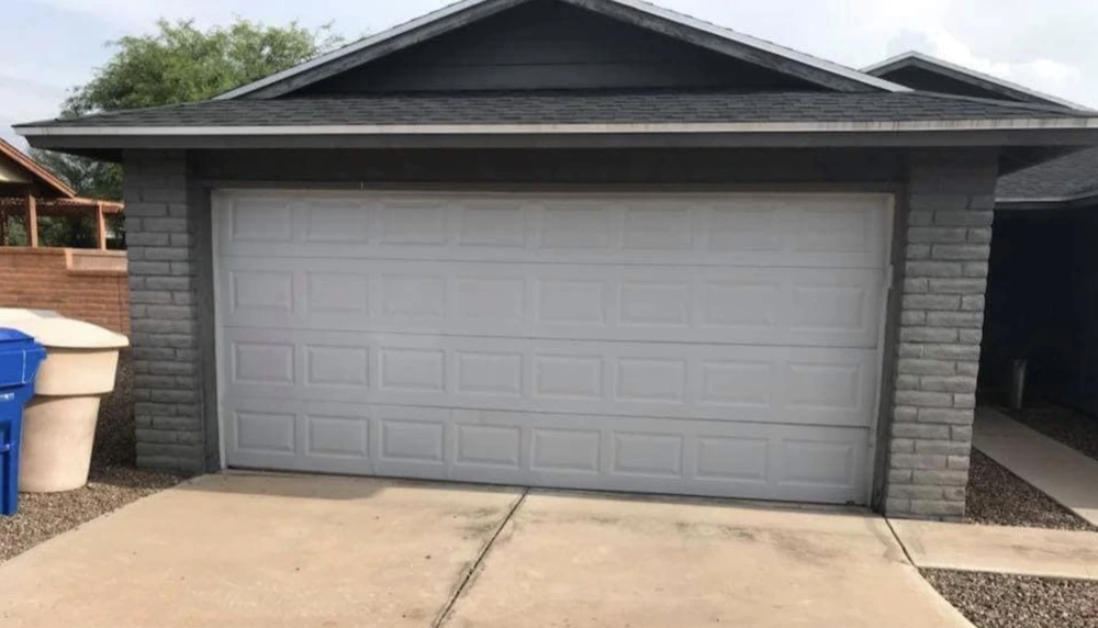 Benefits of Installing Insulated Garage Doors in Florida